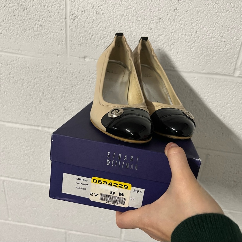 STUART WEITZMAN Beige/black leather heels size 9
